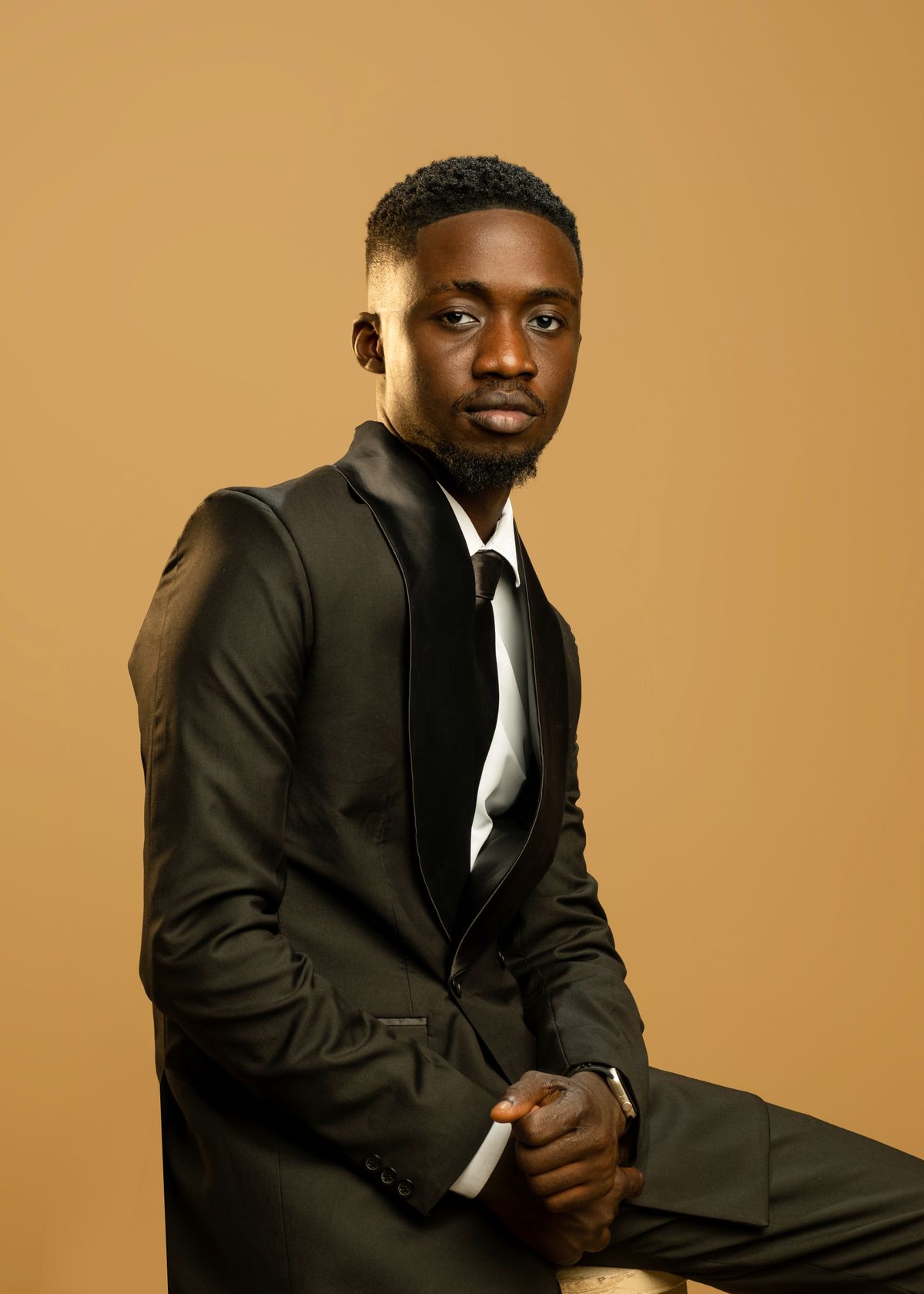 /images/hero-businessman.jpg